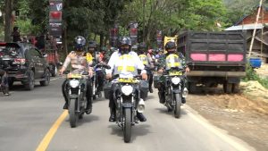 VIDEO : BUPATI BERSAMA KAPOLRES DAN KOMANDAN KODIM, PATROLI KELILING BERBAGI MASKER DISERBU WARGA