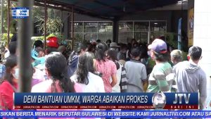 BERITA VIDEO : ABAIKAN PROKES KESEHATAN, WARGA TORAJA BERKERUMUN SAAT TERIMA BANSOS UMKM DI BRI CABANG RANTEPAO