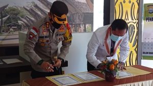 Implementasi 100 Hari Kerja Kapolri, Kapolres Tana Toraja dan Direktur RSUD Lakipadada Tandatangani MoU Peningkatan Pelayanan Kesehatan
