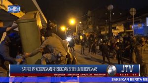 BERITA VIDEO : JELANG PEMBONGKARAN, RATUSAN PERSONIL GABUNGAN DITURUNKAN MENGOSONGKAN PERTOKOAN