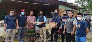 Karang Taruna Maros Bantu Korban Angin Puting Beliung