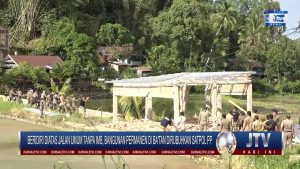 BERITA VIDEO : BERDIRI DIATAS JALAN UMUM TANPA IMB, BANGUNAN PERMANEN DI BA’TAN DIRUBUHKAN SATPOL PP