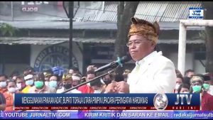 BERITA VIDEO : MENGGUNAKAN BAJU ADAT, BUPATI TORAJA UTARA PIMPIN UPACARA PERINGATAN HARDIKNAS