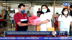 BERITA VIDEO : PKK KABUPATEN TANA TORAJA SALURKAN BANTUAN KE WARGA KORBAN KEBAKARAN DI PASAR BARU SANGALLA’