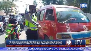 BERITA VIDEO : SAT LANTAS POLRES TANA TORAJA BERSAMA SAMSAT GELAR OPERASI PENERTIBAN PAJAK KENDARAAN