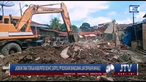 BERITA VIDEO : JADIKAN TANA TORAJA KABUPATEN SEHAT, SATPOL PP BONGKAR BANGUNAN LIAR DIPASAR MAKALE