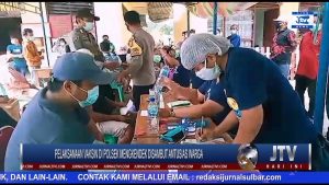 BERITA VIDEO : PELAKSANAAN VAKSIN DI POLSEK MENGKENDEK, DISAMBUT ANTUSIAS WARGA