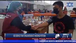 BERITA VIDEO : 800 SISWA DI TANA TORAJA MENGIKUTI VAKSINASI PERTAMA