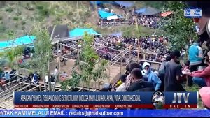 BERITA VIDEO : ABAIKAN PROKES, RIBUAN ORANG BERKERUMUN DIDUGA MAIN JUDI ADU AYAM, VIRAL DIMEDIA SOSIAL