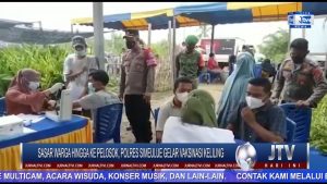 BERITA VIDEO : SASAR WARGA HINGGA KE PELOSOK, POLRES SIMEULUE GELAR VAKSINASI KELILING