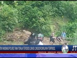 Berita Video : Tim Vaksinasi Door to Door Polres Tana Toraja Terobos Lokasi Longsor Diwilayah Terpencil