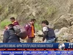 Berita Video : Jalan Poros Simbuang – Mappak Tertutup Longsor, Ratusan KK Terisolir