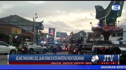 Berita Video : Jelang Tahun Baru 2022, Jalan Utama di Kota Rantepao Padat Kendaraan
