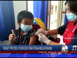 Berita Video : Target PTM 100%, Polisi dan TNI Hibur Pelajar TK, SD di Tana Toraja Saat Divaksin