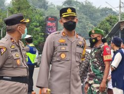 Kapolres Tana Toraja Pantau Pengamanan Pelaksanaan Shalat Idul Fitri di Masjid Raya Makale