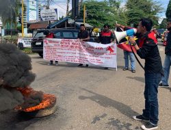Demo Depan Kantor DPRD Luwu Timur, GAM Kecam Tindakan Penganiayaan Terhadap Pengawas SPBU