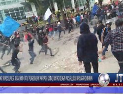 Berita Video : Blokir Trans Sulawesi, Massa Demo Tuntut Pengembalian Tanah Adat Kembali Bentrok Dengan Polsi, Puluhan Mahasiswa Diamankan