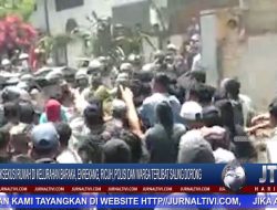 Berita Video : Eksekusi Rumah di Kelurahan Baraka, Enrekang, Ricuh. Polisi dan Warga Terlibat Saling Dorong