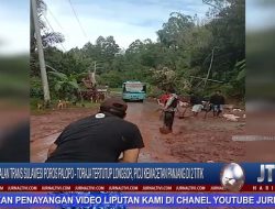 Berita Video : Jalan Trans Sulawesi Poros Palopo – Toraja Tertutup Longsor, Picu Kemacetan Panjang di 2 Titik