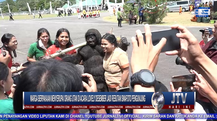 Berita Video : Warga Berpakaian Menyerupai Orang Utan di Acara Lovely Desember, Jadi Rebutan Swafoto Pengunjung