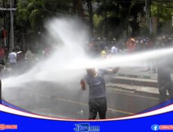 Protes Hasil Penghitungan Suara, 2 Orang Warga Luka Saat Melakukan Aksi Demo di Kantor KPU Tana Toraja