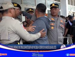 Berita Video : Ratusan Massa Demo di Kantor Bawaslu Enrekang Tuntut Pengusutan Keterlibatan Oknum ASN Yang Diduga Ikut Berpolitik, Nyaris Berujung Adu Jotos