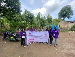 Harga Beras Melonjak, BEM Universitas Wallacea Mamuju Salurkan Paket Sembako ke Warga Kurang Mampu