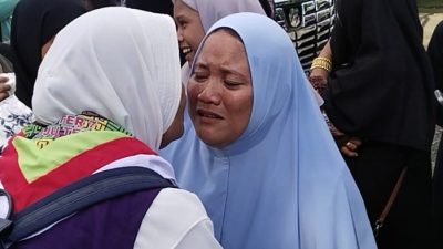 195 Jamaah Calon Haji Mateng Dilepaskan Diwarnai Isak Tangis