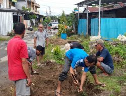 Tahunan Jalan Rusak Parah Diabaikan Pemerinatah, Warga Terpaksa Swadaya Perbaiki Jalan