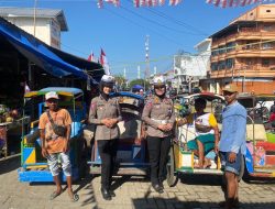 Polwan Cantik Ajak Tukang Becak Jadi Pelopor Keselamatan Berlalulintas