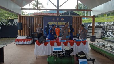 Sempat Berhasil Kabur Selama Sebulan Akhirnya Seorang Nelayan Pelaku Bom Ikan Ditangkap Polisi
