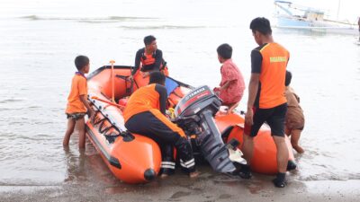 Nelayan Hilang Akibat Diterjang Badai Ditemukan di Perairan Sarudu 
