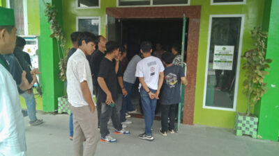 Demo Desak Copot Kemenag Mamuju Akibat Diduga Melakukan Pungli Dana Haji Berakhir Ricuh