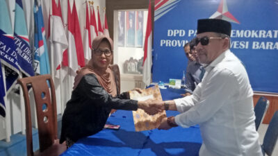 Katua Apdesi Mamuju Mendaftar Calon Pendamping Sutinah Suhardi di Partai Demokrat