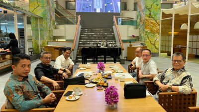 Jelang Pilkada Serentak Mantan Rektor UNM dengan Ketua Golkar Sulbar Mulai Merapat