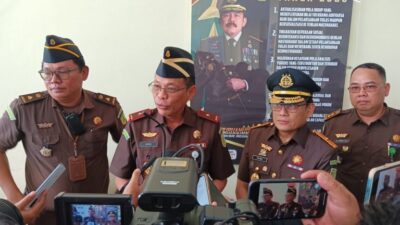 Kajati Sulbar Lantik Wakajati Bersama Pejabat Eselon II