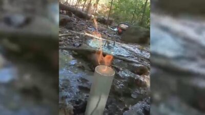 Gali Sumur Bor, Warga Temukan Gas Alam 