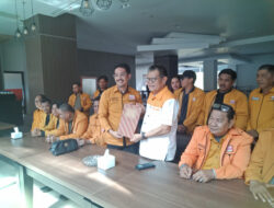 Hanura Sulbar Serahkan Dukungan Kepada Mantan Rektor UNM Pasangan Dengan Arwan Aras