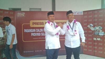 Maju Pilgub Sulbar, AIM-Hasnudin Sokong Diantar Ratusan Pendukung Mendaftar di KPU Sulbar