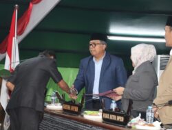 Sekprov Sulbar Hadiri Paripurna Pandangan Fraksi Terkait RAPBDP 2024