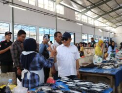 Dengarkan Keluhan Kaum Abangan ABM-Arwan Blusukan di Pasar Tarailu