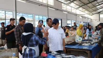 Dengarkan Keluhan Kaum Abangan ABM-Arwan Blusukan di Pasar Tarailu