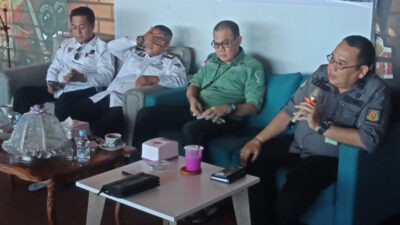 Dalam Ngobras dengan Kades AS Intel Kejati Ajak Kades Untuk Berkalaborasi