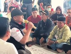 Sekretariat DPRD Sulbar Terima Unjuk Rasa Masyarakat Gentungan