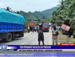 Berita Video : Truk Pengangkut Gas Elpiji 3 Kg Terguling, TNI dan Warga Berjibaku Lakukan Evakuasi