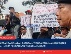 Bakar Keranda Jenazah Ratusan Warga Perumahan Protes Putusan Hakim Pengadilan Tinggi Makassar