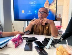 Ongkos Tukang Rehab Proyek Rehab SD Salumayang Belum Dibayarkan Tukang Protes