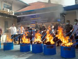 Foto : Pemusnahan Barang Ilegal Hasil Penindakan Bea Cukai Makassar