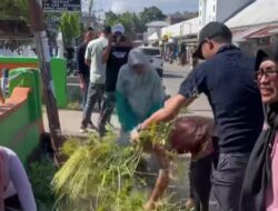 Bupati Enrekang Turun Langsung Bersih-Bersih Pasar Sentral di World Cleanup Day