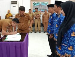 Serahkan SK 77 PPPK, Bupati Enrekang Ingatkan: Jaga Amanah, Jangan Minta Pindah